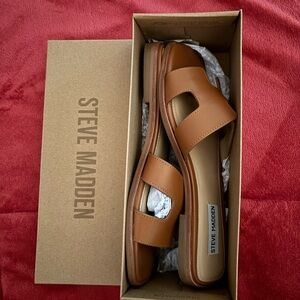 Steve Madden Women’s Tan Slide Sandals